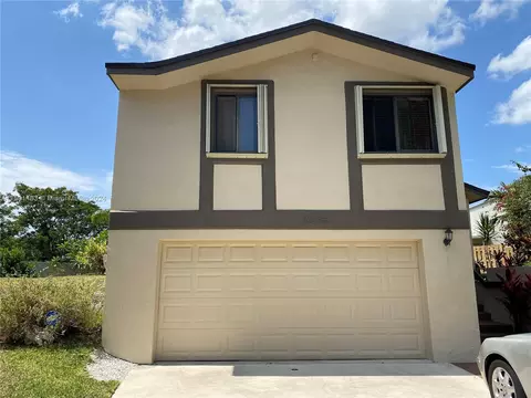 10045 SW 218th St, Cutler Bay, FL 33190