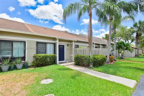 11137 NW 37th St #11137, Sunrise, FL 33351