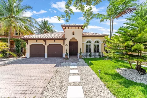 2720 SW 154th Ct, Miami, FL 33185