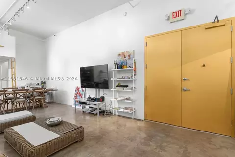 250 NW 23rd St #211, Miami, FL 33127