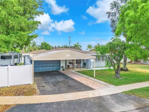 315 N 31st Ct, Hollywood, FL 33021