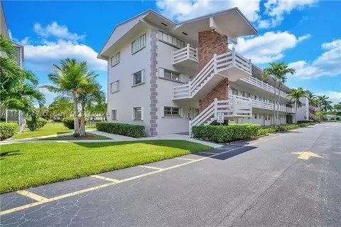 700 Layne Blvd #215, Hallandale Beach, FL 33009