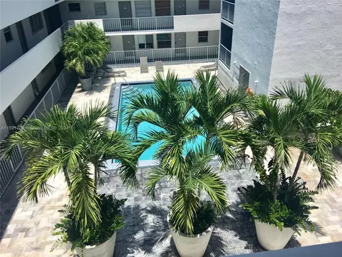 1610 Lenox Ave #416, Miami Beach, FL 33139