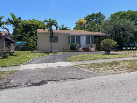 1858 Wiley St, Hollywood, FL 33020
