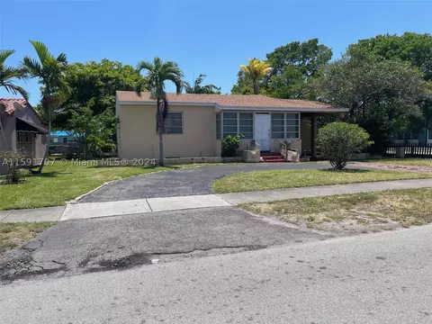 1858 Wiley St, Hollywood, FL 33020