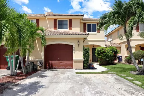 16425 SW 73rd Ln, Miami, FL 33193