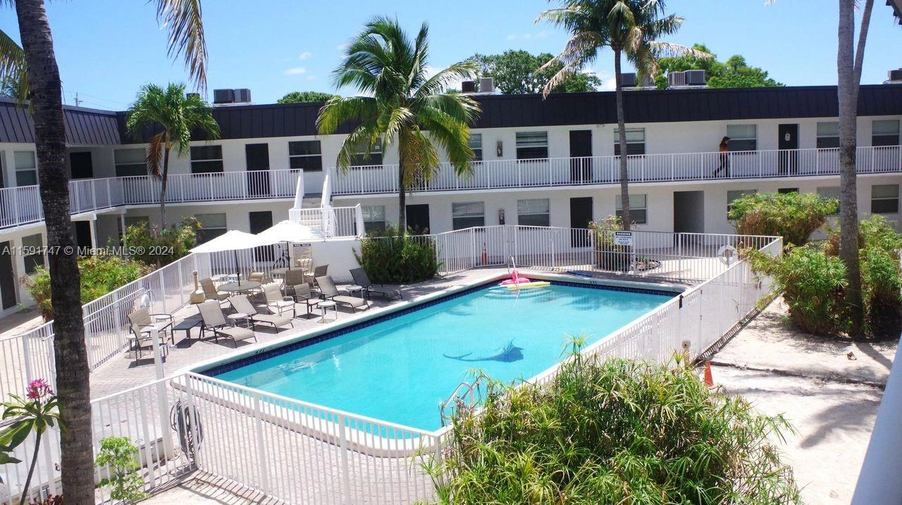 1470 N Dixie Hwy Unit 31  