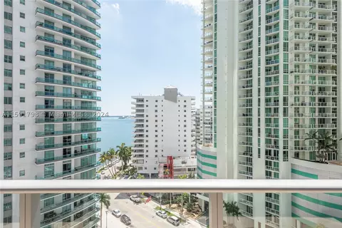 1300 Brickell Bay Dr #1207, Miami, FL 33131