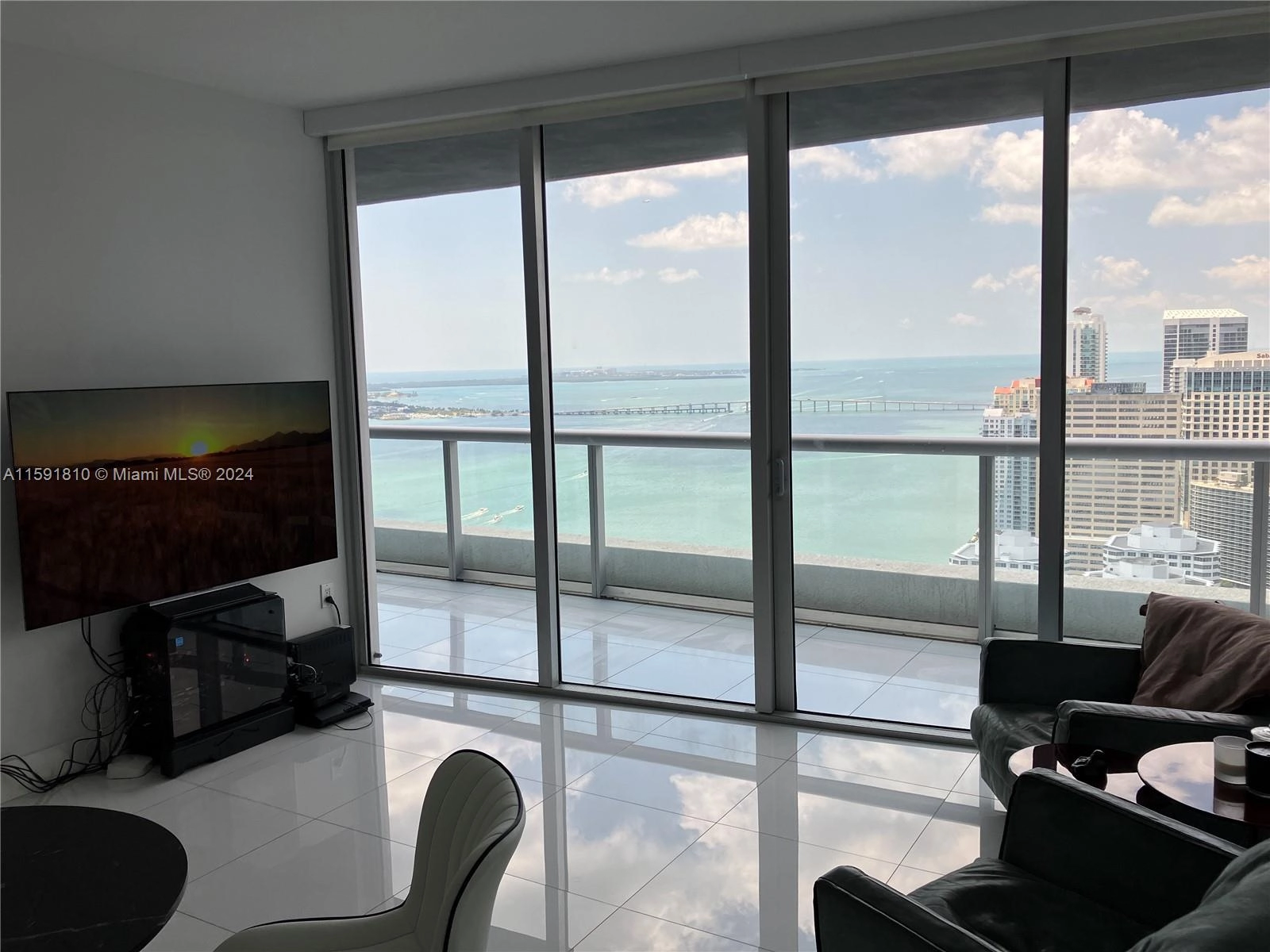 495 Brickell Ave Unit 4205  