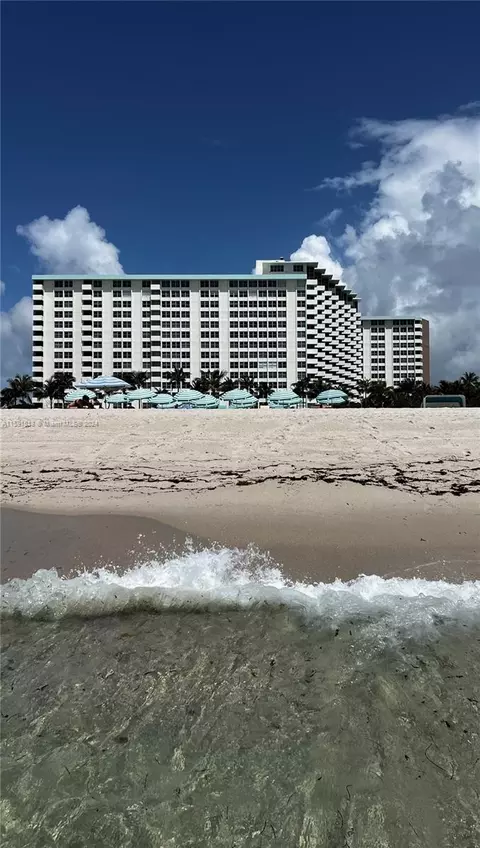 2899 Collins Ave #602, Miami Beach, FL 33140