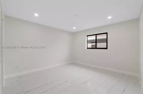 161 E 44th St, Hialeah, FL 33013 photo 12