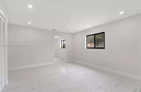 161 E 44th St, Hialeah, FL 33013 photo 18
