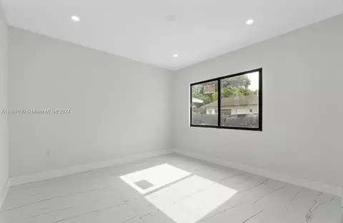 161 E 44th St, Hialeah, FL 33013 photo 13