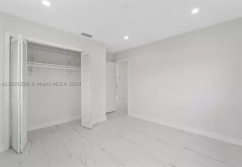 161 E 44th St, Hialeah, FL 33013 photo 8