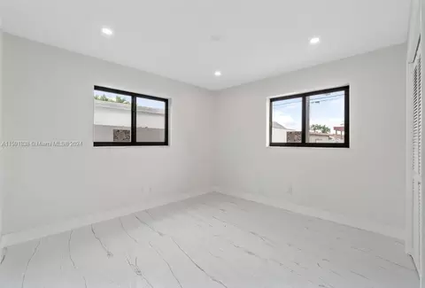 161 E 44th St, Hialeah, FL 33013 photo 9