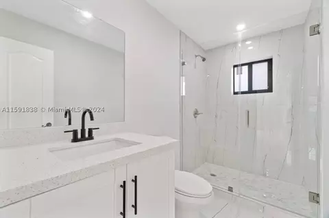 161 E 44th St, Hialeah, FL 33013 photo 16