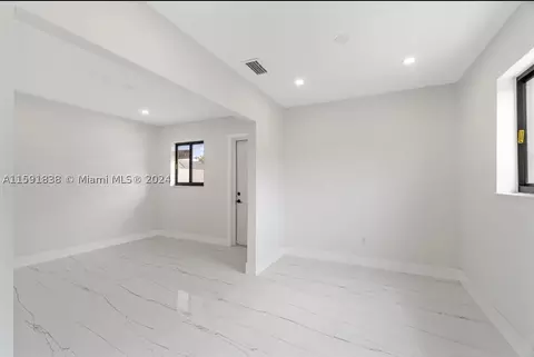 161 E 44th St, Hialeah, FL 33013 photo 15