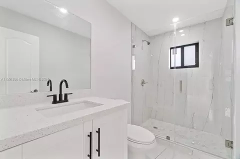 161 E 44th St, Hialeah, FL 33013 photo 16