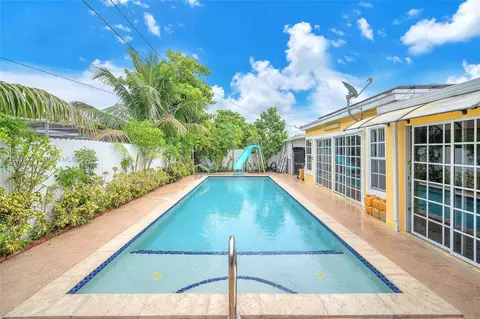 1631 NW 175th Ter, Miami Gardens, FL 33169