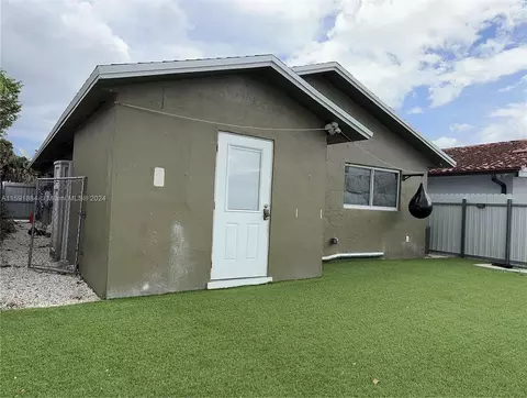 6586 W 22nd Ct, Hialeah, FL 33016 photo 16