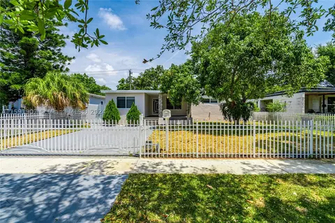 1645 NE 159th St, North Miami Beach, FL 33162
