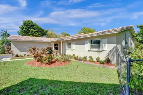 4103 NW 75th Ave, Coral Springs, FL 33065