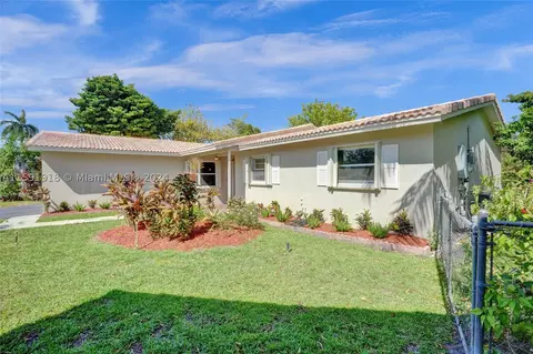 4103 NW 75th Ave, Coral Springs, FL 33065