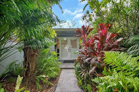 15820 SW 85th Ave, Palmetto Bay, FL 33157