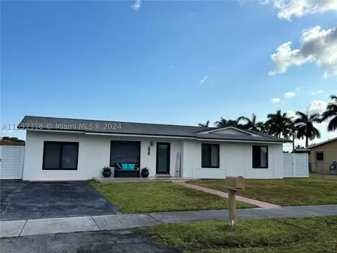 10725 SW 146th St, Miami, FL 33176