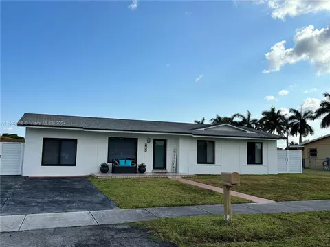 10725 SW 146th St, Miami, FL 33176