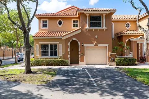 8510 NW 141st Ln #101, Miami Lakes, FL 33016
