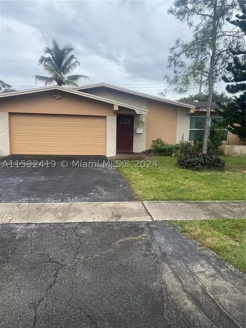 7120 NW 20th St, Sunrise, FL 33313