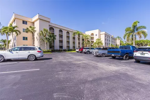 3231 Holiday Springs Blvd #409, Margate, FL 33063