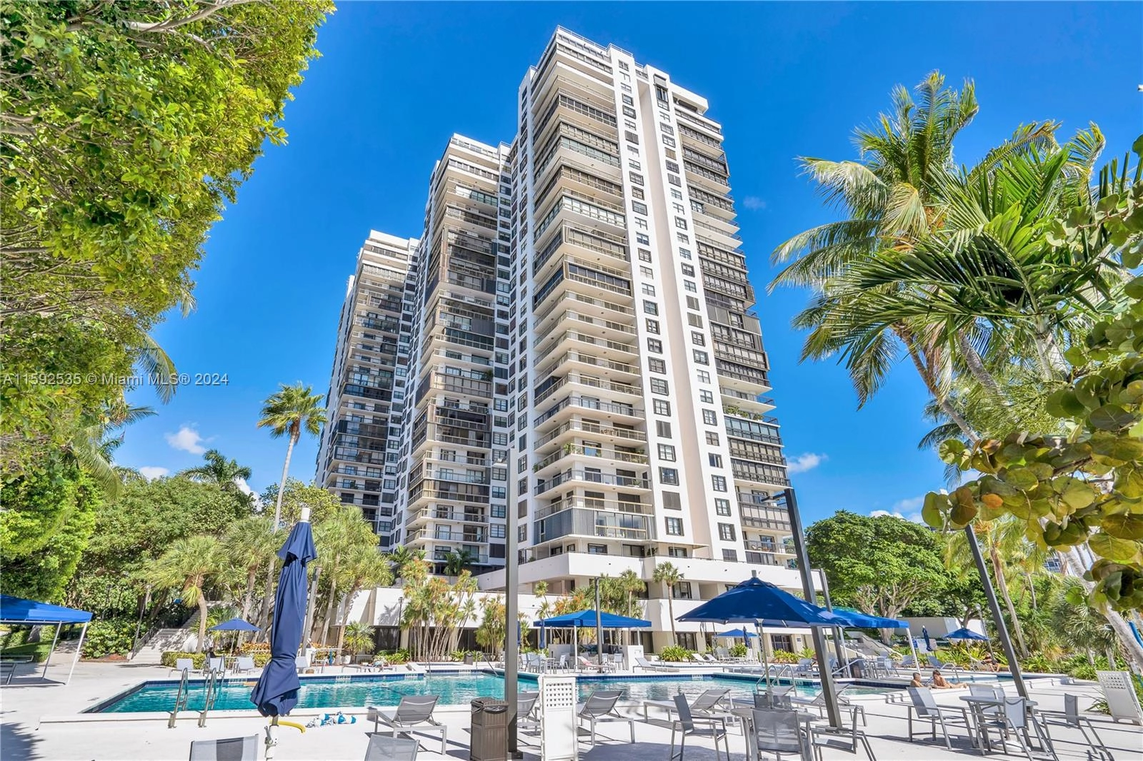 2333 Brickell Ave Unit 609  