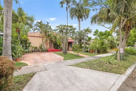 445 SW 20th Rd, Miami, FL 33129