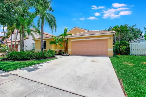 14352 NW 14th Ct, Pembroke Pines, FL 33028