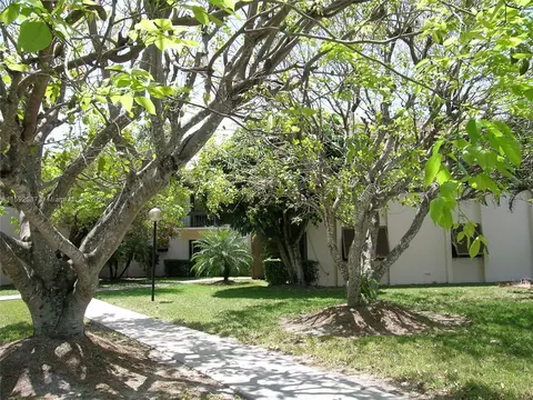 7925 SW 86th St #904, Miami, FL 33143
