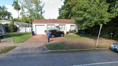 1345 Normandy Dr, Miami Beach, FL 33141