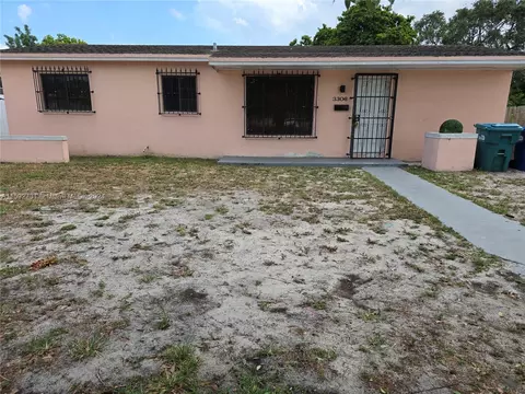 3306 NW 180th St, Miami Gardens, FL 33056