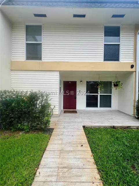 2750 N 34th Ave #9E, Hollywood, FL 33021