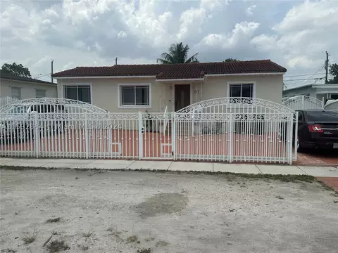 567 E 40th St, Hialeah, FL 33013