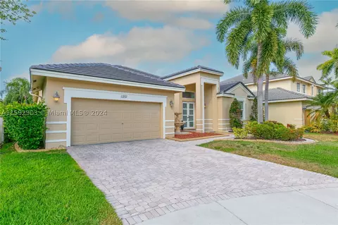 1251 Skylark Dr, Weston, FL 33327