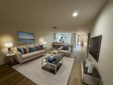 193 SE 7th St #M-3, Deerfield Beach, FL 33441