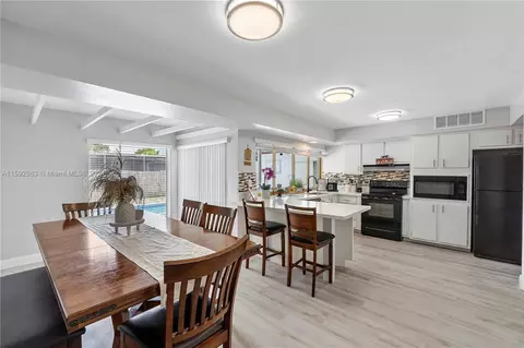 6768 Petunia Dr, Miramar, FL 33023