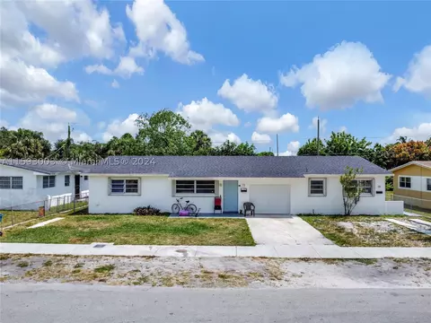70 NE 186th Ter, Miami, FL 33179