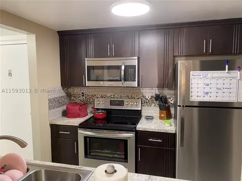 7035 NW 186th St #D107, Hialeah, FL 33015