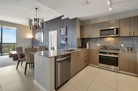 5350 NW 84th Ave #2010, Doral, FL 33166