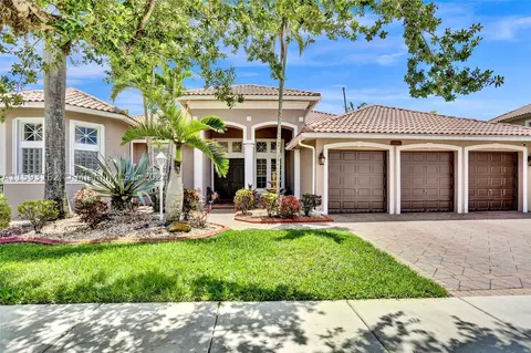 1261 NW 137th Ave, Pembroke Pines, FL 33028