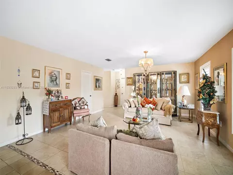 Living - 451 Hardee Rd, Coral Gables, FL 33146 photo 1 of 4