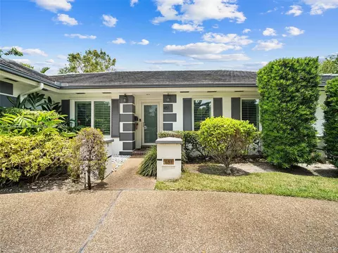 Exterior - 451 Hardee Rd, Coral Gables, FL 33146 photo 5 of 5